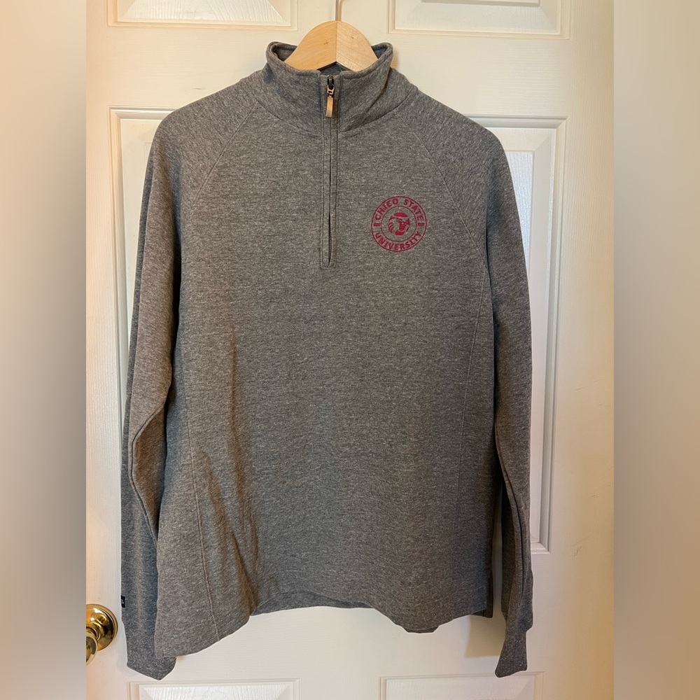Jansport Chico State sweater size Large